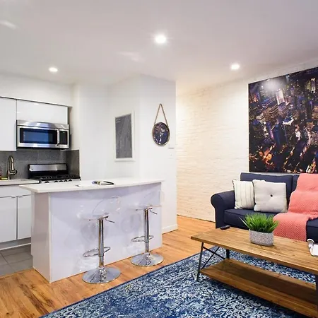 26-4B Newly Furnished 1Br W D Courtyard Apartment